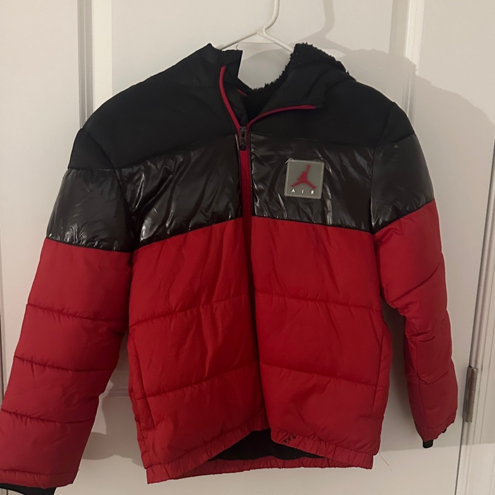 Jordan Kids Puffer Jacket in Red and Black